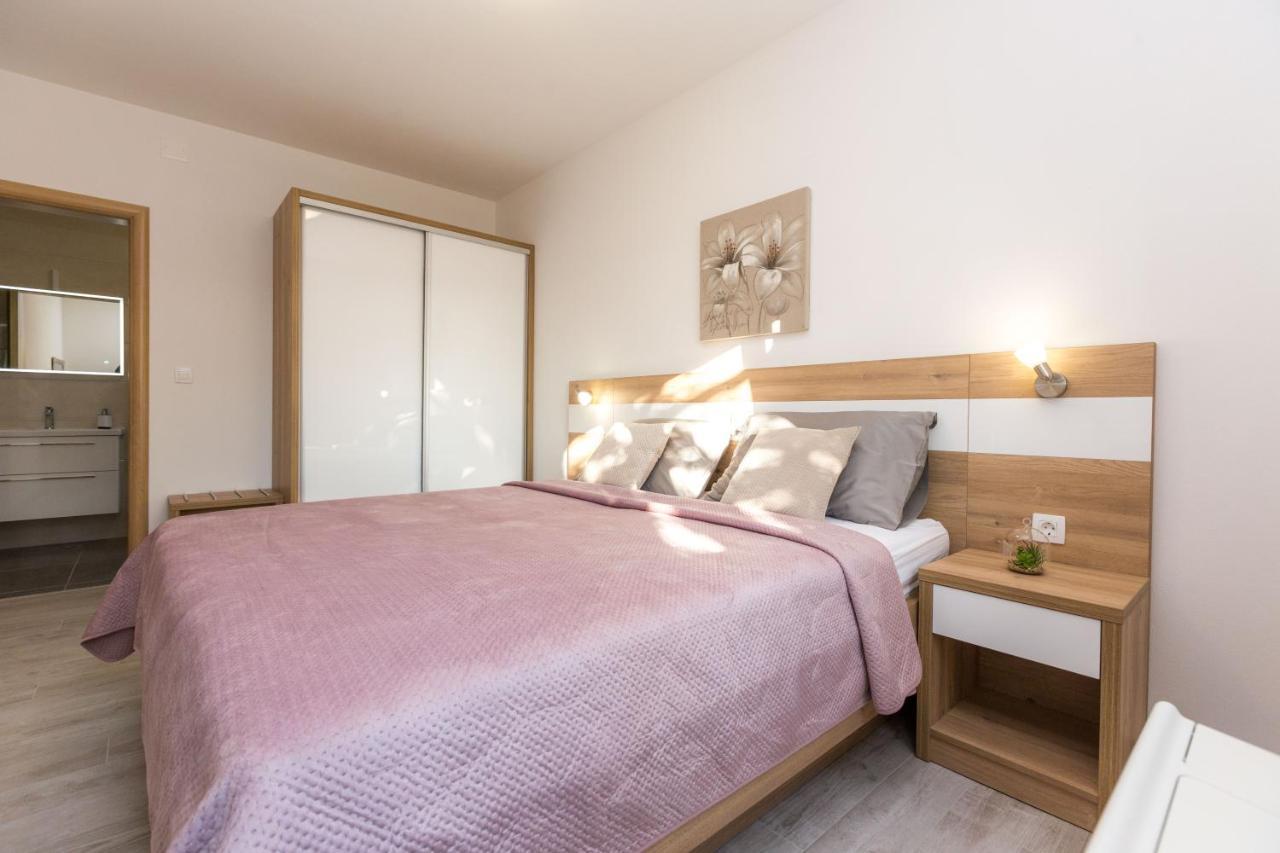 Apartmani Villa Paulo 斯塔利格拉德-帕克利尼卡 外观 照片