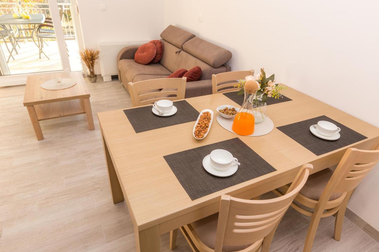 Apartmani Villa Paulo 斯塔利格拉德-帕克利尼卡 外观 照片