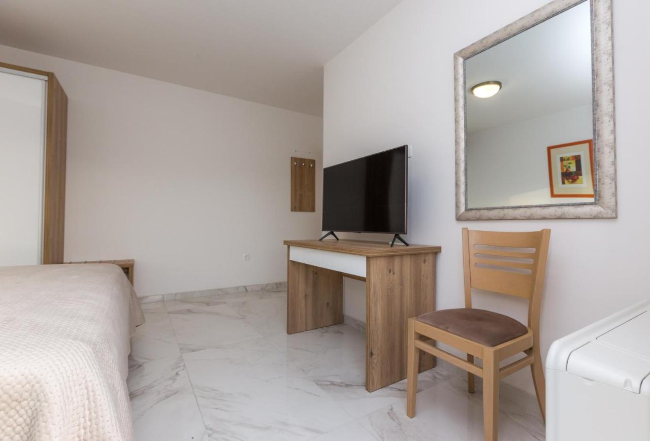 Apartmani Villa Paulo 斯塔利格拉德-帕克利尼卡 外观 照片