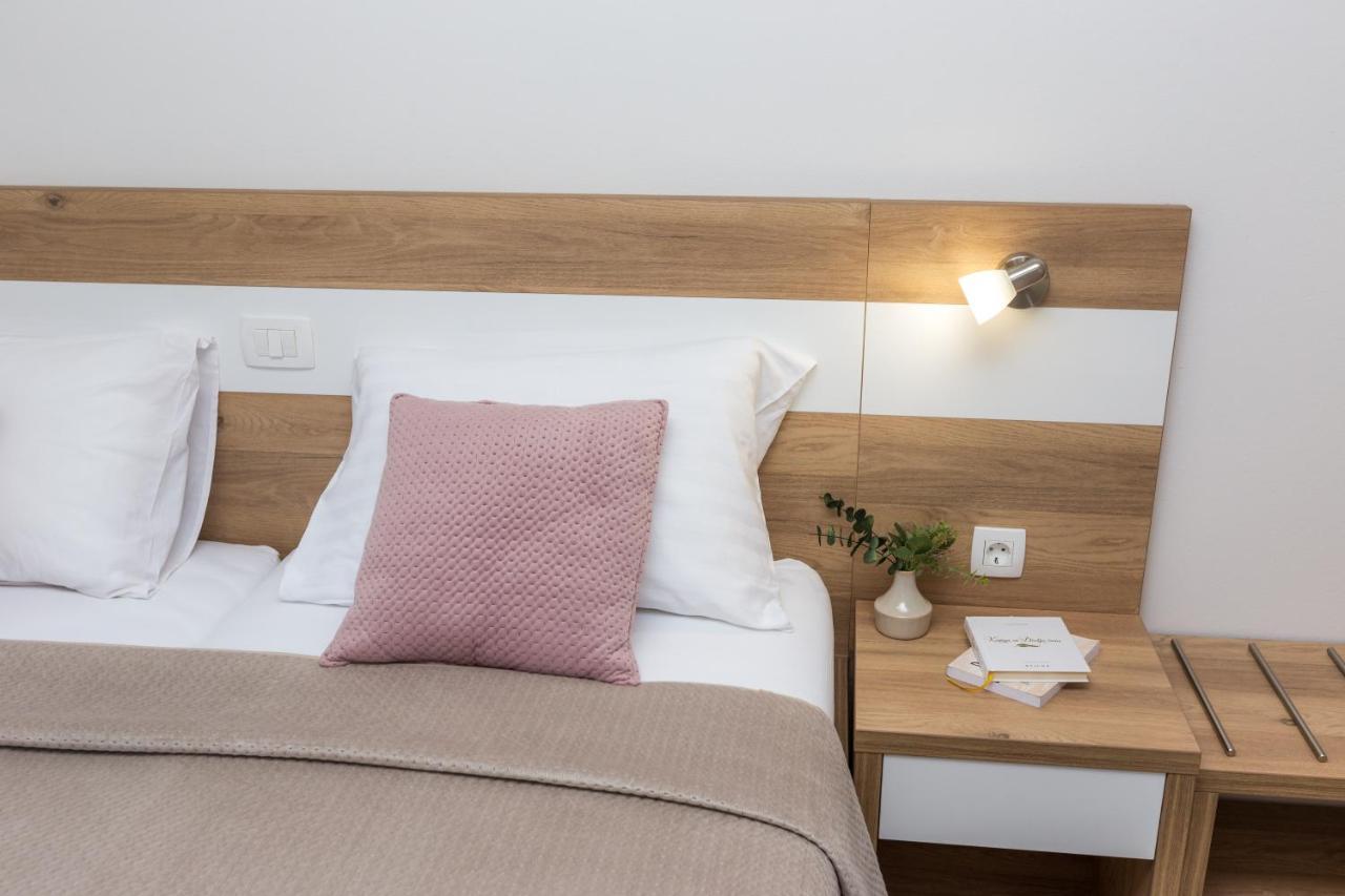 Apartmani Villa Paulo 斯塔利格拉德-帕克利尼卡 外观 照片