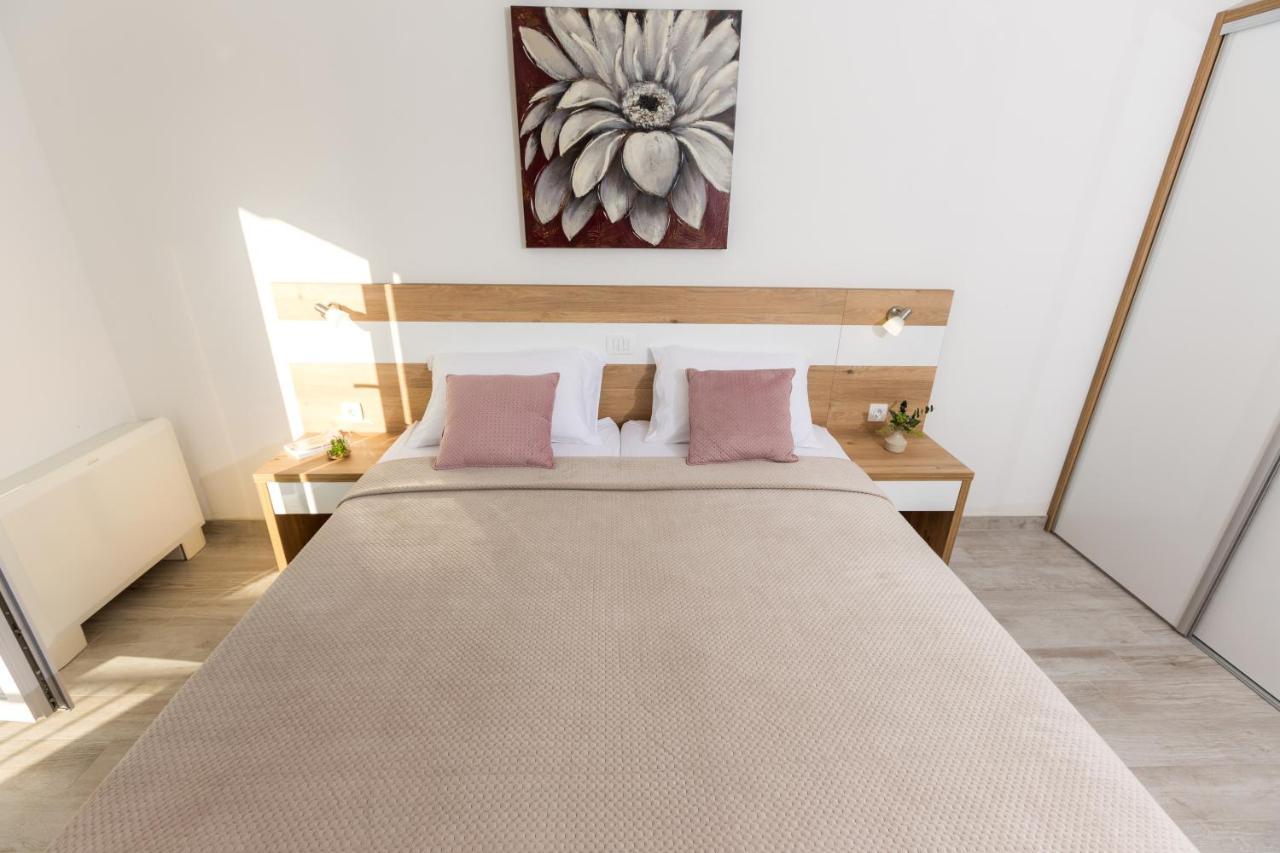 Apartmani Villa Paulo 斯塔利格拉德-帕克利尼卡 外观 照片