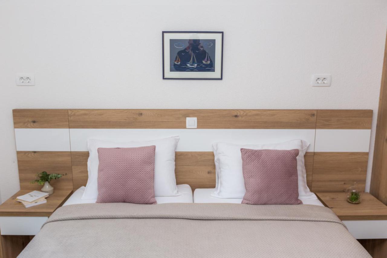 Apartmani Villa Paulo 斯塔利格拉德-帕克利尼卡 外观 照片