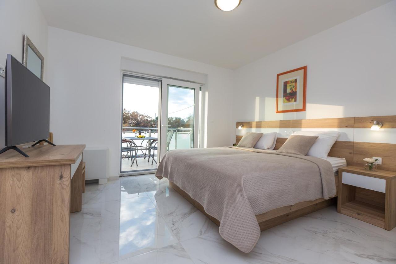 Apartmani Villa Paulo 斯塔利格拉德-帕克利尼卡 外观 照片