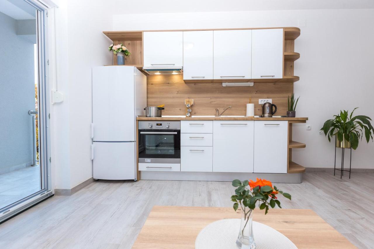 Apartmani Villa Paulo 斯塔利格拉德-帕克利尼卡 外观 照片