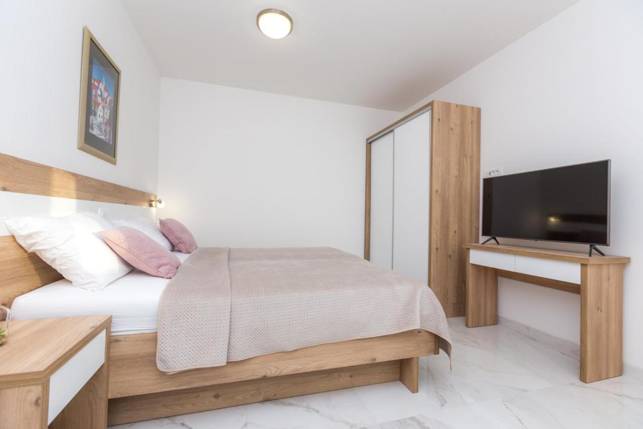 Apartmani Villa Paulo 斯塔利格拉德-帕克利尼卡 外观 照片