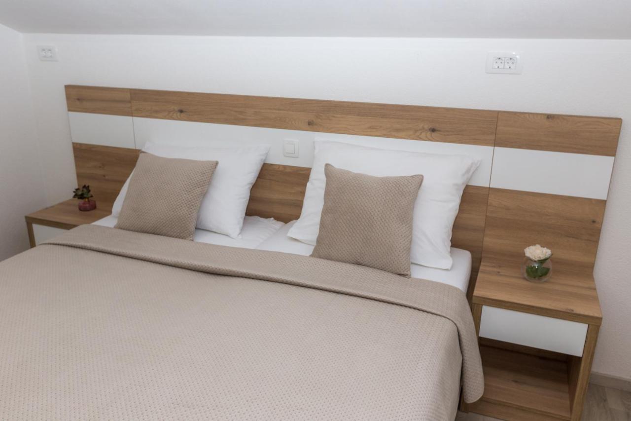 Apartmani Villa Paulo 斯塔利格拉德-帕克利尼卡 外观 照片