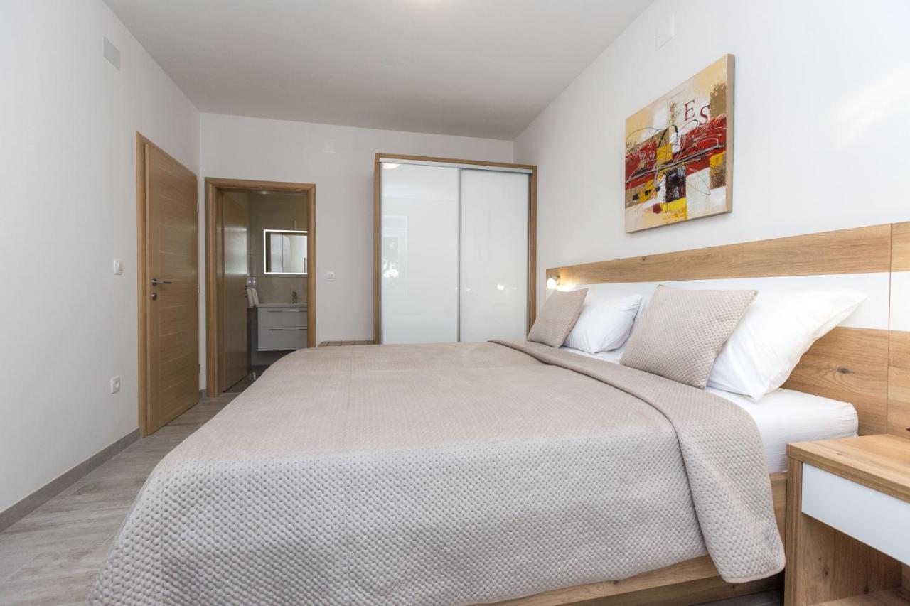Apartmani Villa Paulo 斯塔利格拉德-帕克利尼卡 外观 照片