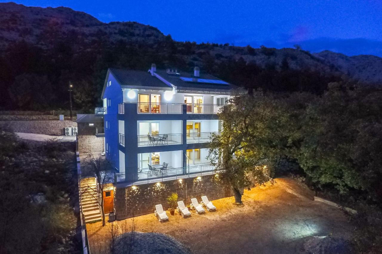 Apartmani Villa Paulo 斯塔利格拉德-帕克利尼卡 外观 照片