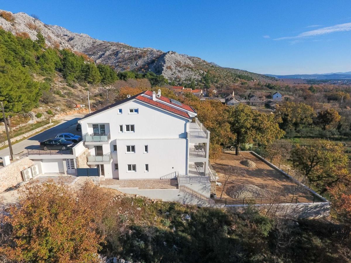 Apartmani Villa Paulo 斯塔利格拉德-帕克利尼卡 外观 照片