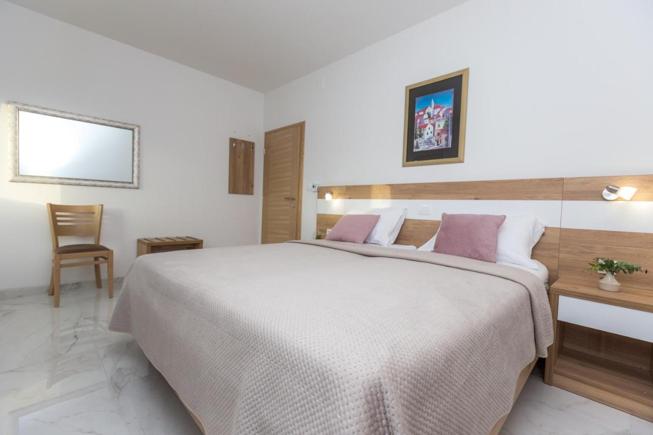 Apartmani Villa Paulo 斯塔利格拉德-帕克利尼卡 外观 照片