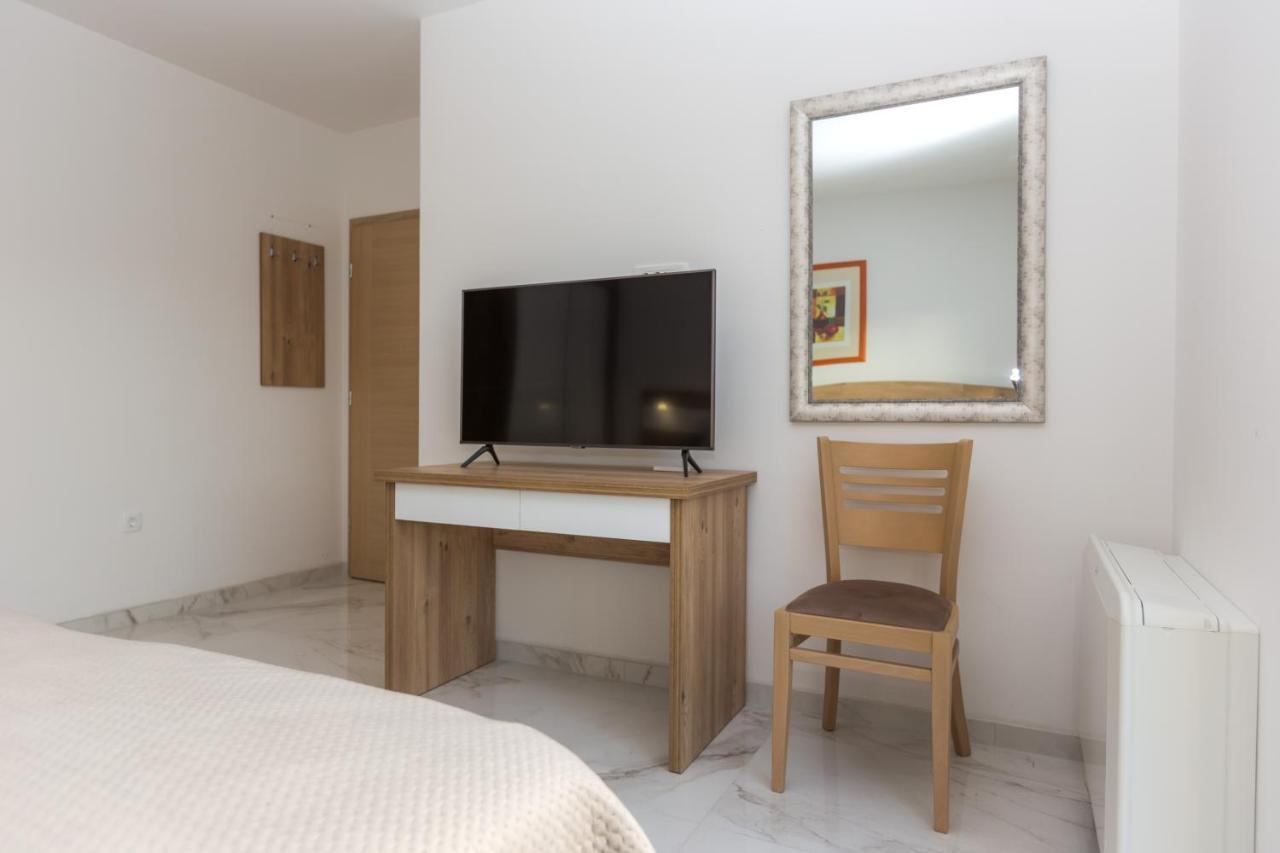 Apartmani Villa Paulo 斯塔利格拉德-帕克利尼卡 外观 照片